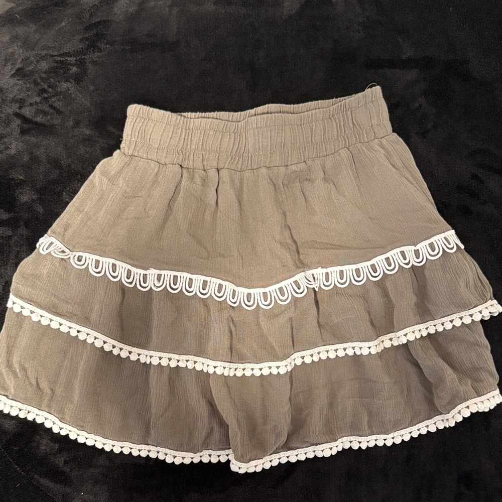 Stylish olive green Women's skirt with Lace Trim